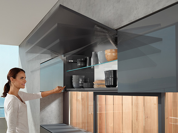 جک اونتوس بلوم  AVENTOS BLUM